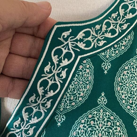 Magnolia Grace Jade Green Alhambra Embroidered Knit Dress Women’s Medium - Picture 6 of 9